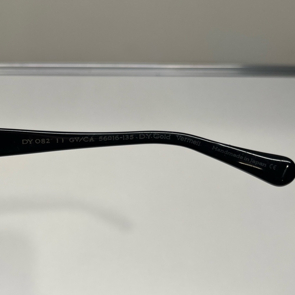 David Yurman Black Sunglasses with Red Accents - original case not included - Picture 11 of 15